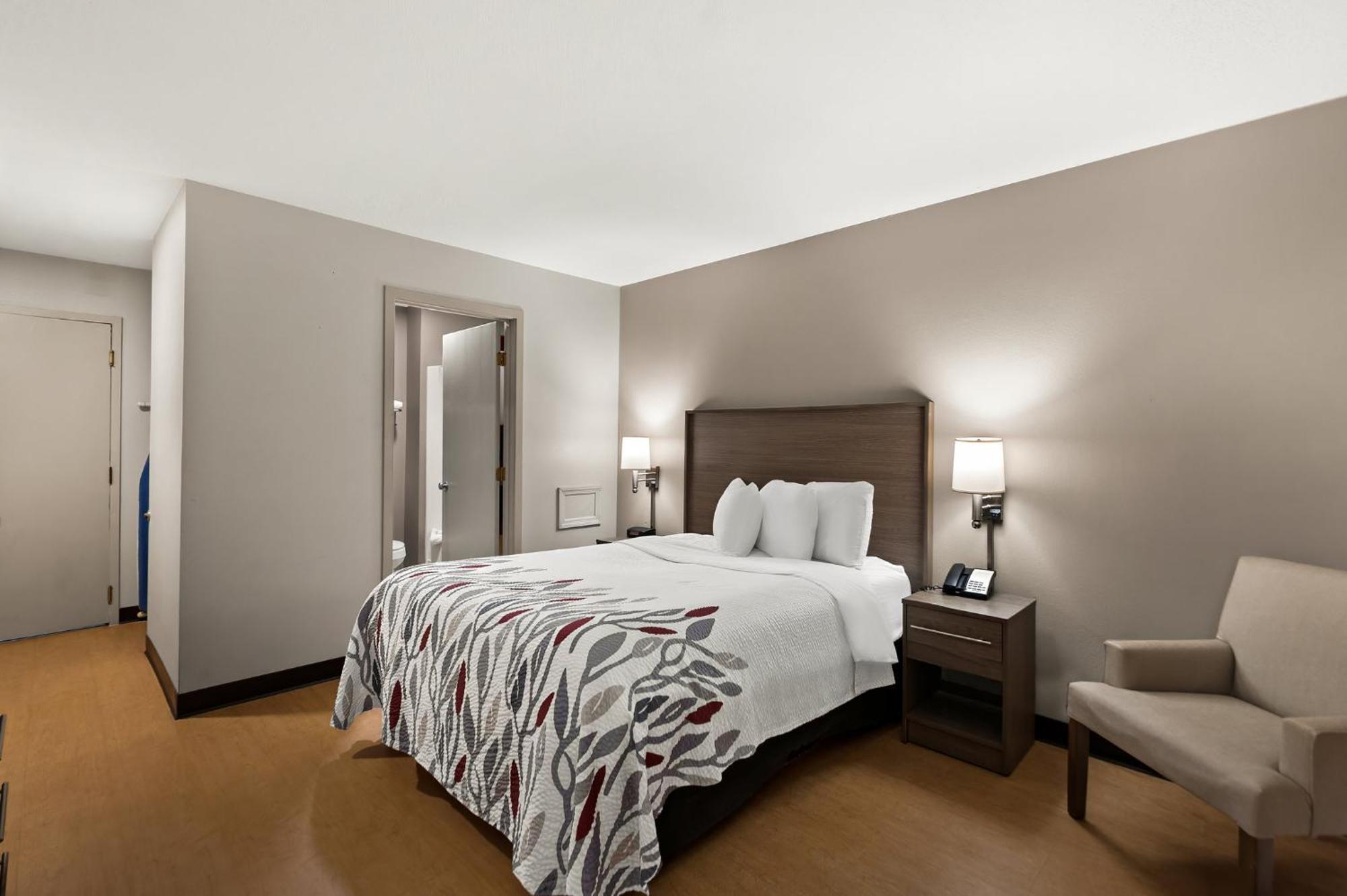 Red Roof Inn Мартинсбърг Екстериор снимка