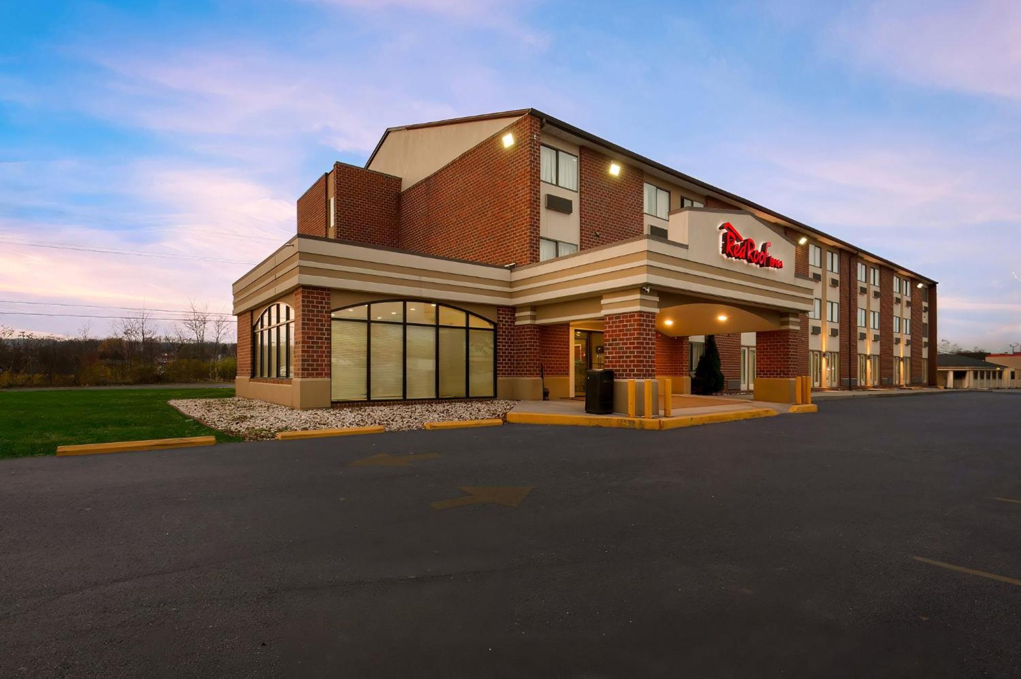 Red Roof Inn Мартинсбърг Екстериор снимка