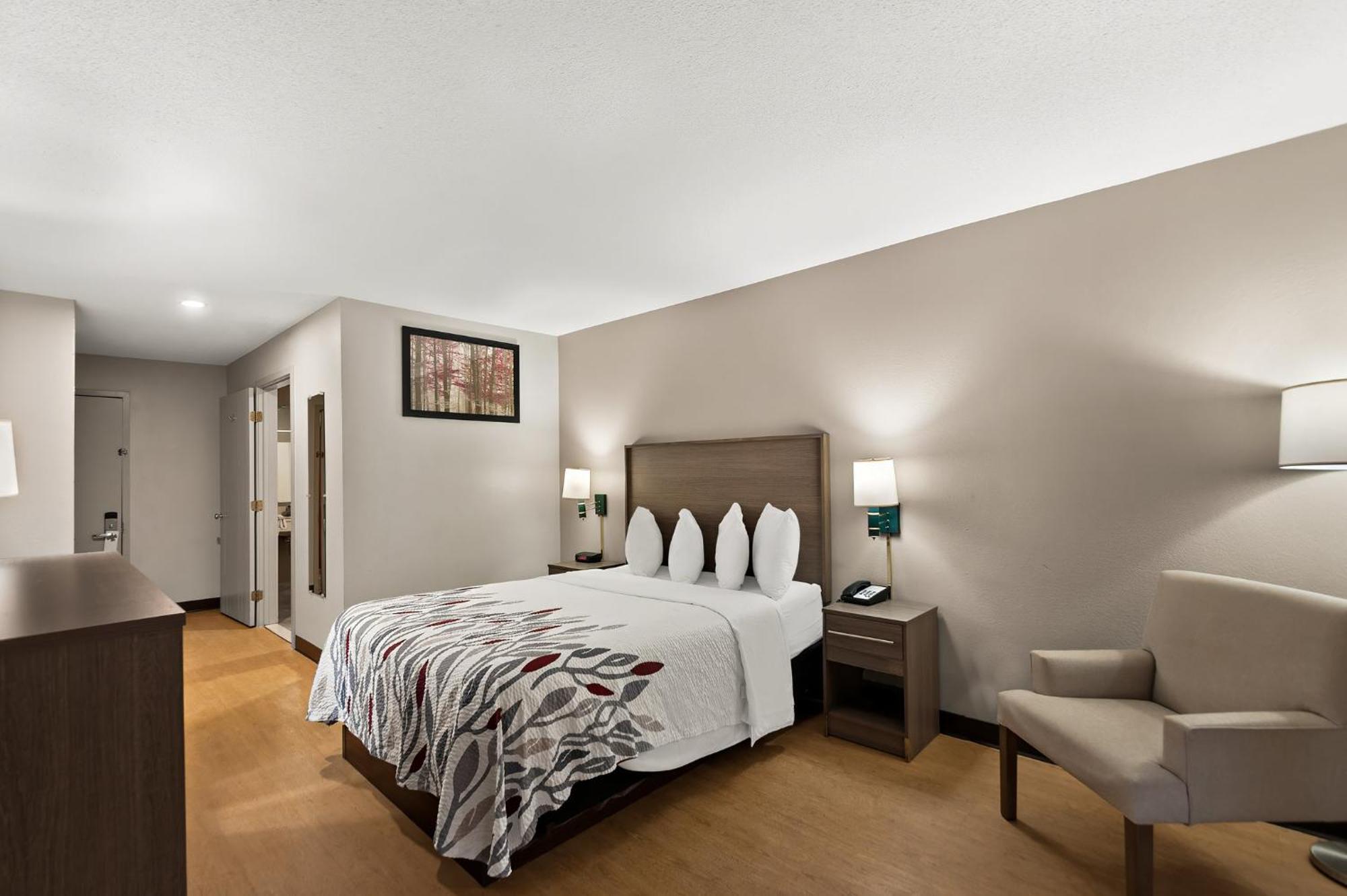Red Roof Inn Мартинсбърг Екстериор снимка