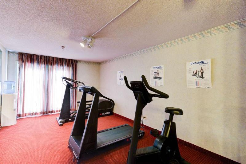 Red Roof Inn Мартинсбърг Екстериор снимка